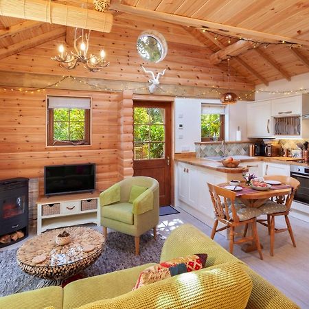 Porthole Log Cabin 曼海德 外观 照片